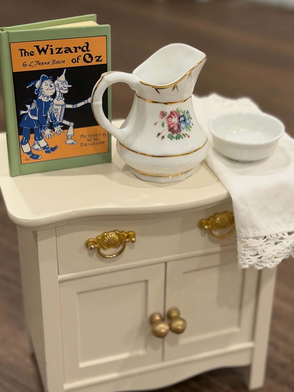 Early PC Samantha Nighttime Necessities & 1st Edition Book, Parts/Repair Commode